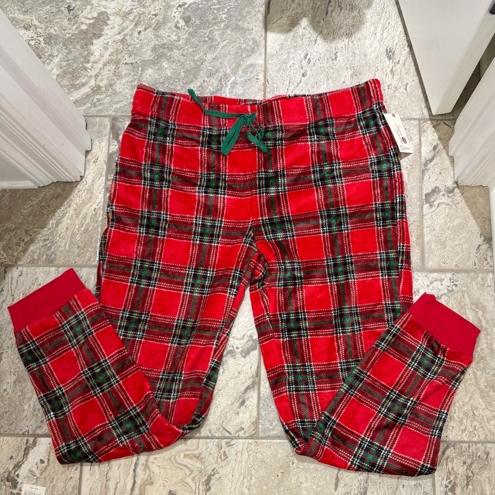 NWT Size XL Cozy Red Plaid Kids Pajamas